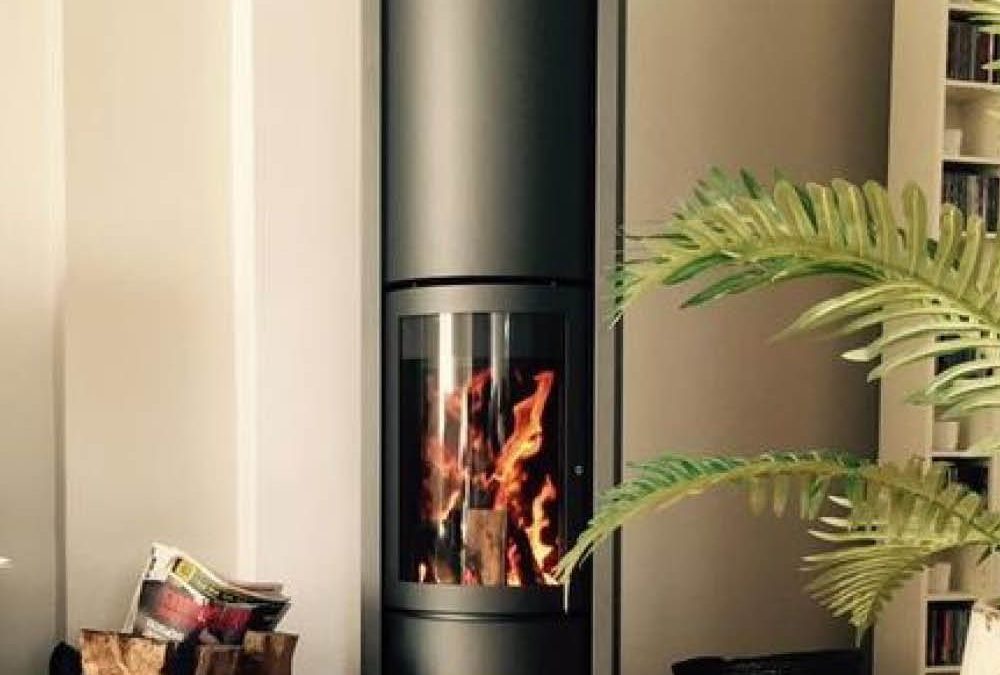 Stuv 30 Compact-H Wood Stove with Heat Storage